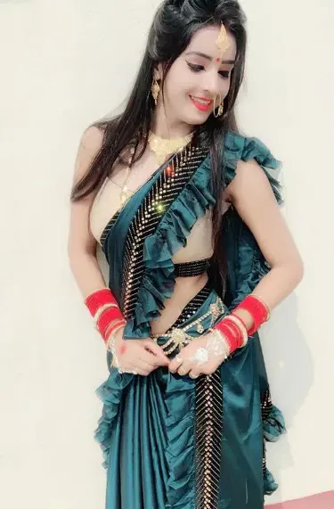 Radhika independent call girl