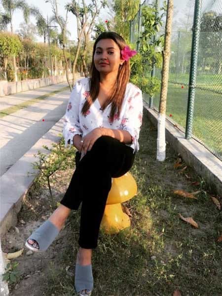 Em Bypass Escort in Kolkata