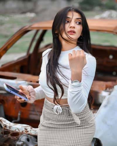 SHREYA ESCORTS KOLKATA