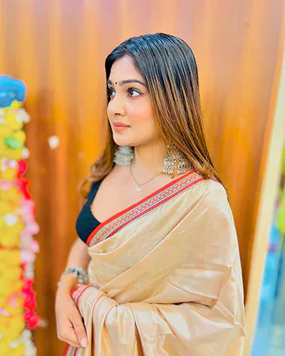 Bengali Bhabhi Escorts in Sonagachi