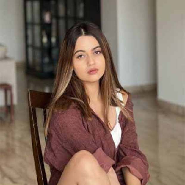 NAINA ESCORTS KOLKATA NAINA ESCORTS KOLKATA