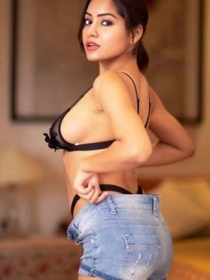 Simran Escorts Girl