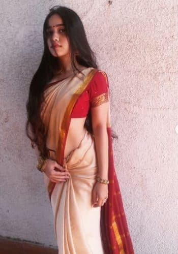 AAROHI COLLAGE GIRL